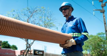 Rede de esgoto avança em Teresina com obras simultâneas em diferentes bairros 