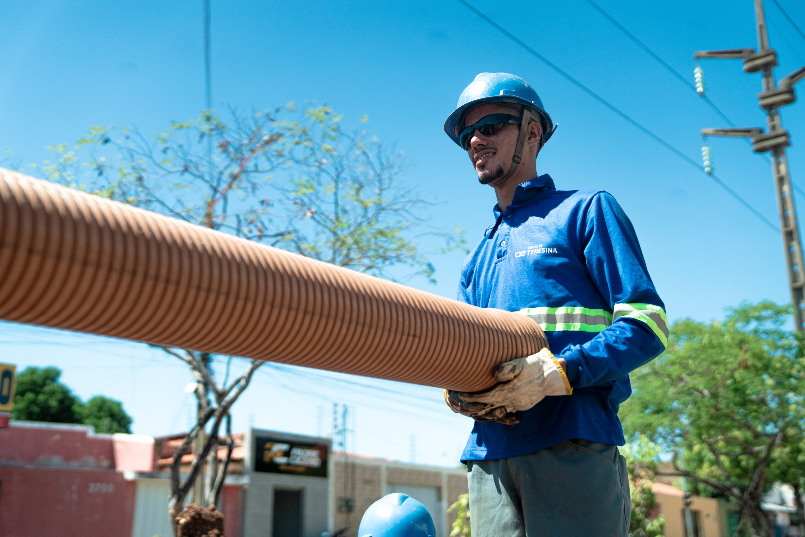 Expansão da rede de esgoto continuam em seis bairros de Teresina  